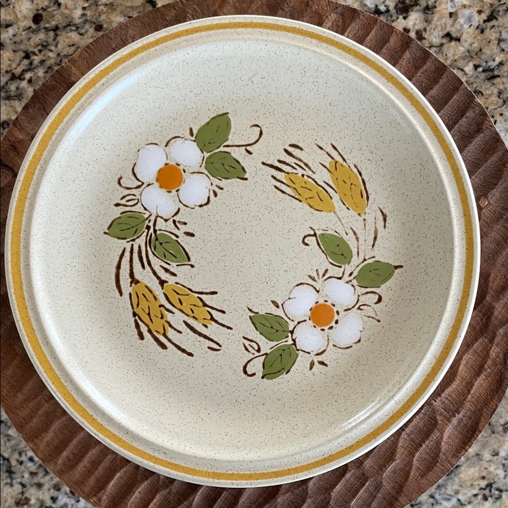 Vintage Stoneware Garden Festival “Prairie Flowers” plate 7.5”